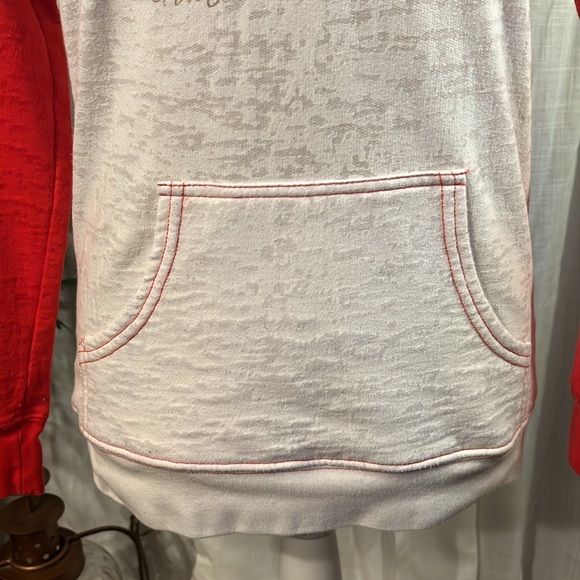 Nebraska Huskers Red & White Lightweight Sweatshirt - Size Medium - Picture 3 of 12